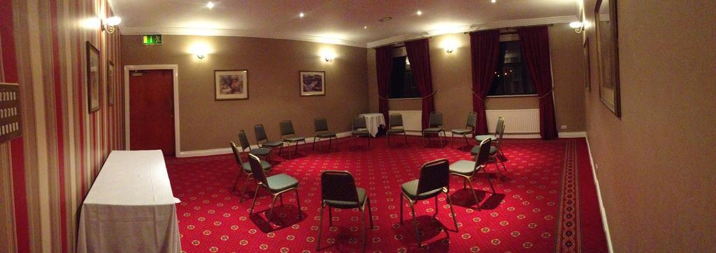 ניוארי Mourne Country Hotel מראה חיצוני תמונה