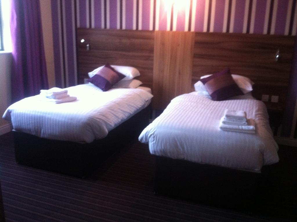ניוארי Mourne Country Hotel חדר תמונה
